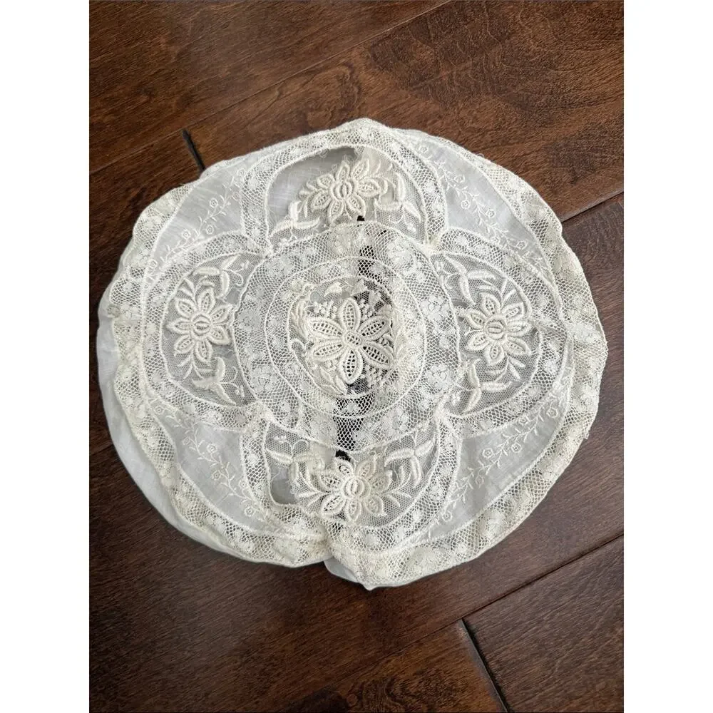 Vintage Hot Rolls Lace Embroidered Bread Roll Basket Liner Linen Set